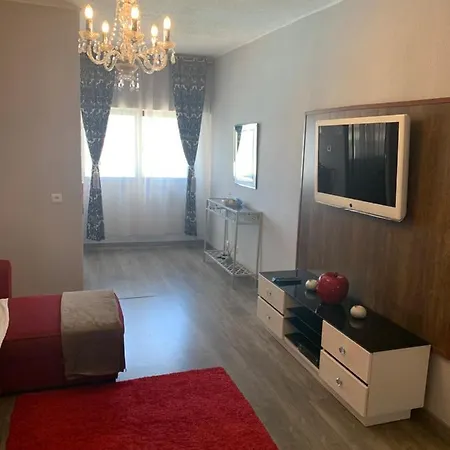 Sweet Apartment *